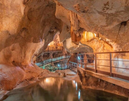 La Cueva del Tesoro ITurismo en Rincon